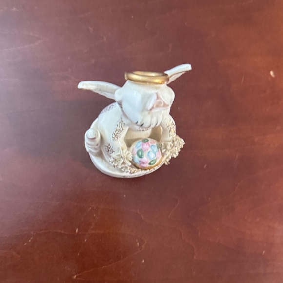 Vintage 1940’s April Angel Figurine with Pastel Accents - Picture 9 of 9